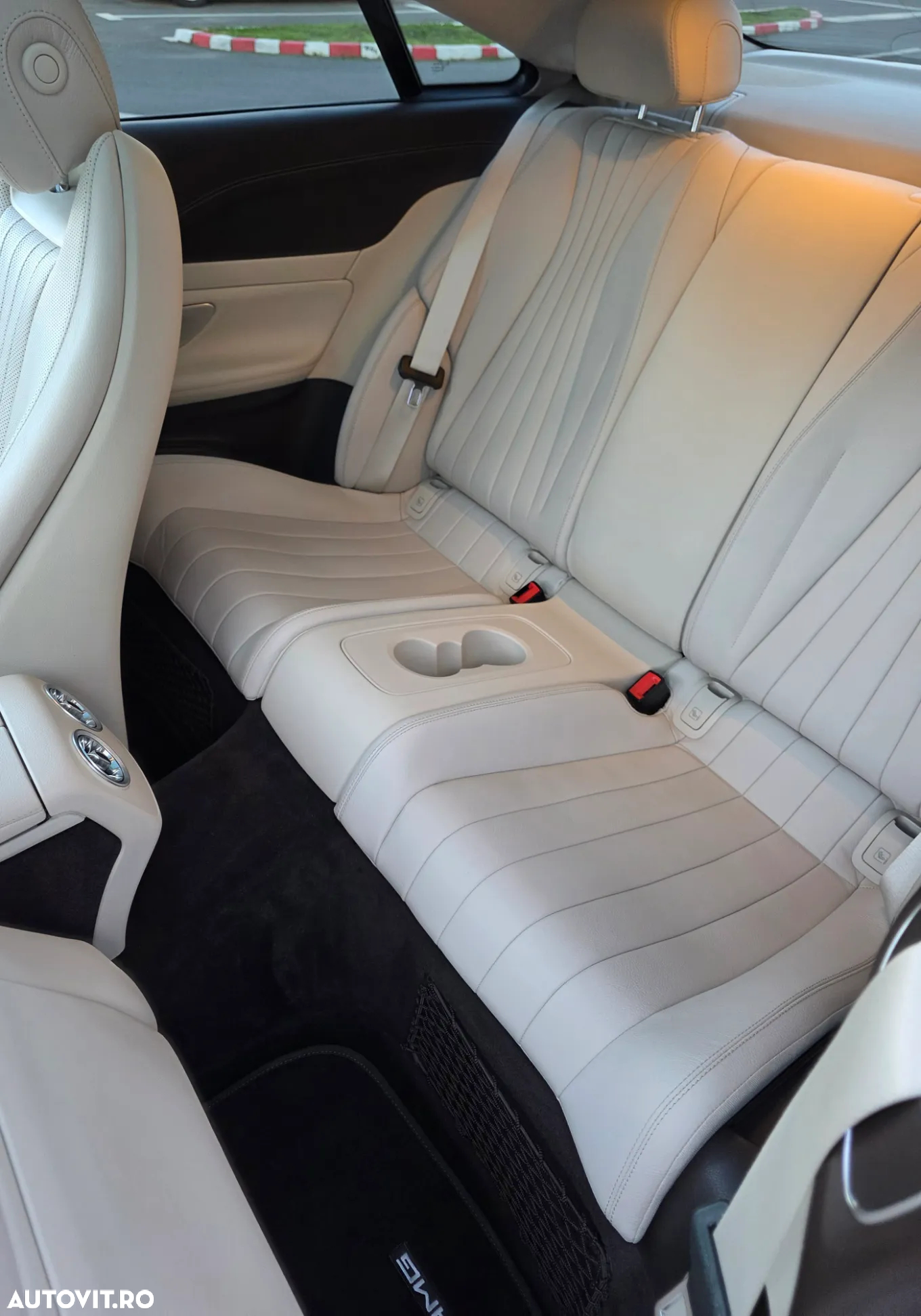 Mercedes-Benz E - 25