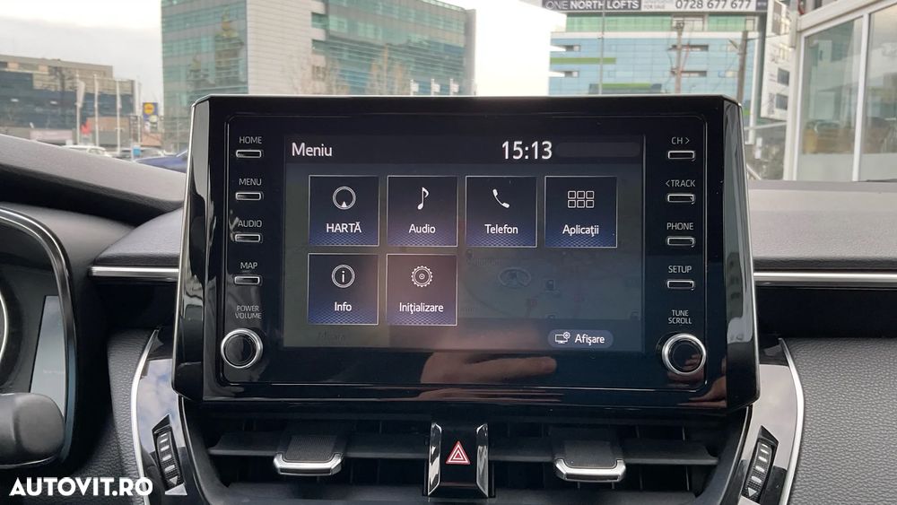 Toyota Corolla 1.8 HSD Business - 25