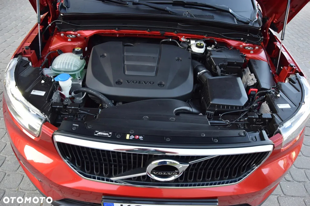 Volvo XC 40 T2 Plus Bright - 28