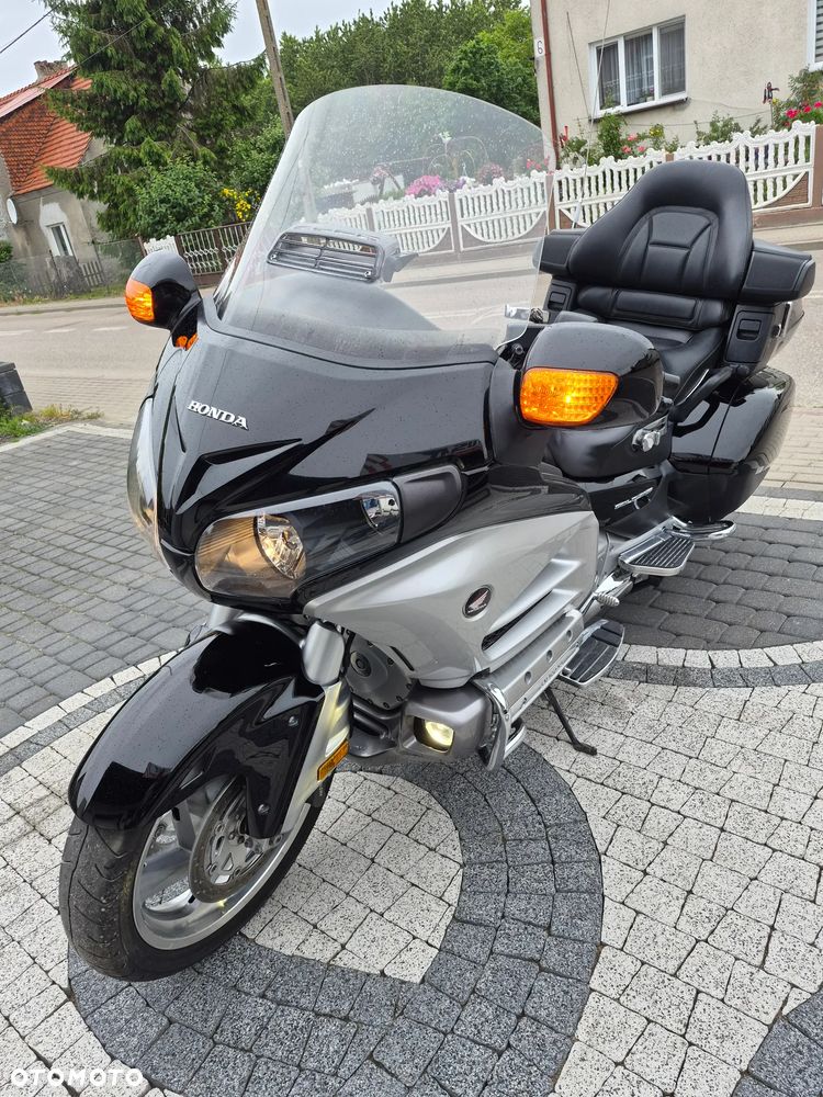 Honda GL - 10