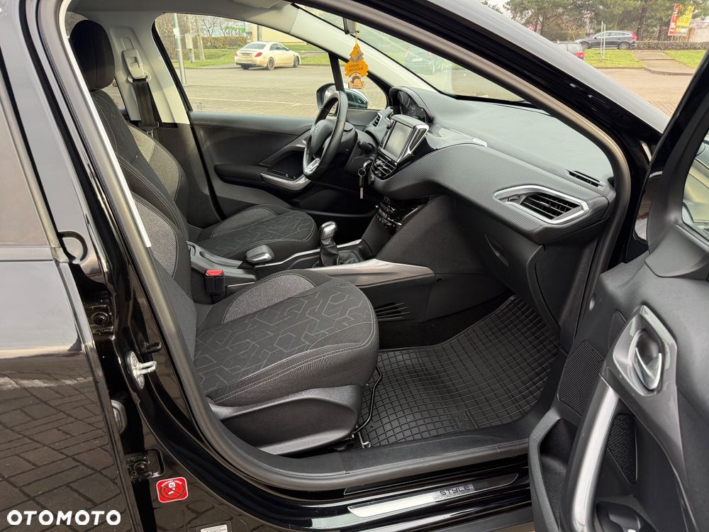 Peugeot 2008 PureTech 82 Style - 14