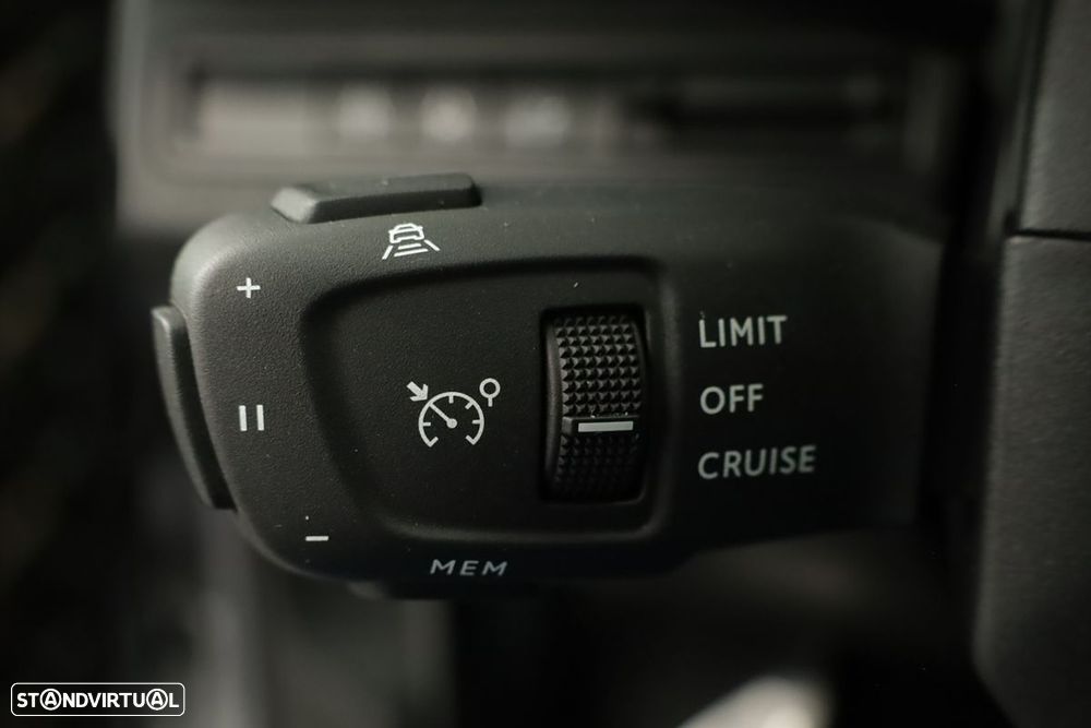 Peugeot 3008 1.2 PureTech GT EAT8 - 17