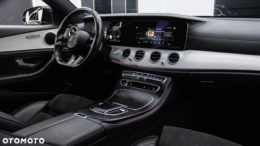 Mercedes-Benz Klasa E 300 AMG - 17