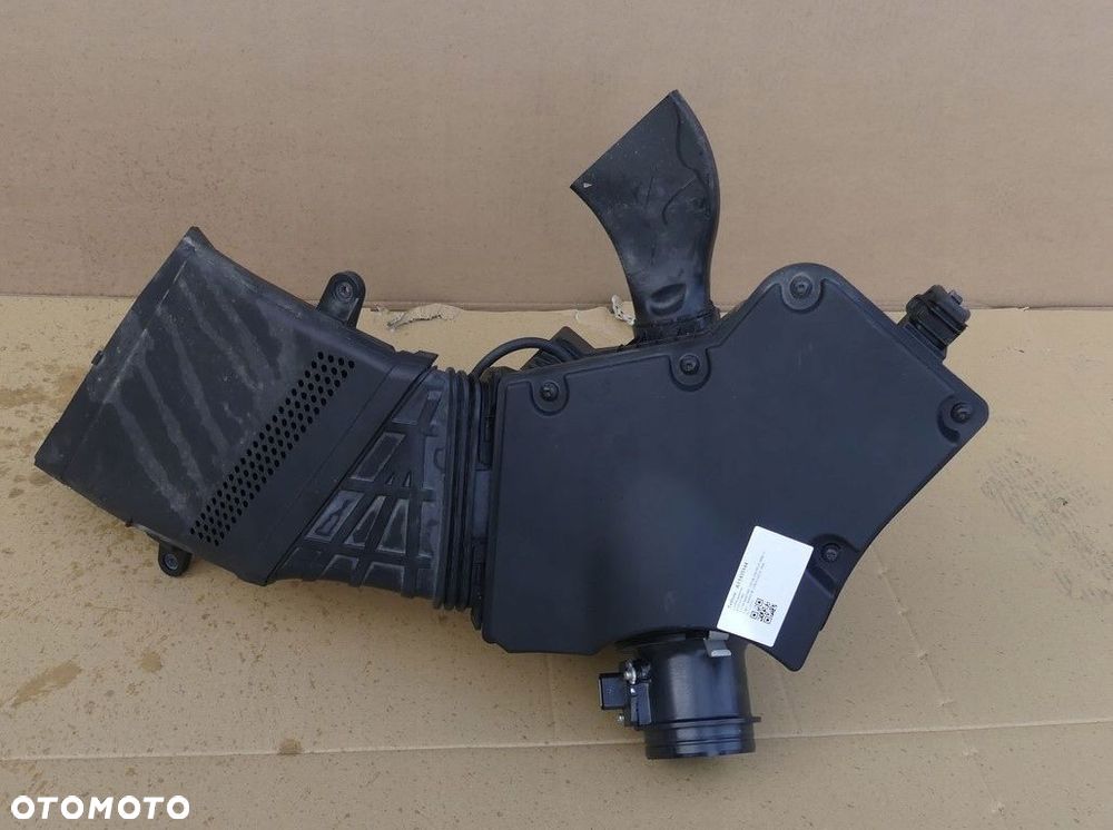 DW AUDI Q5 8R LIFT FILTR POWIETRZA WLOT PRZEPŁYWOMIERZ 8K0133835C - 1