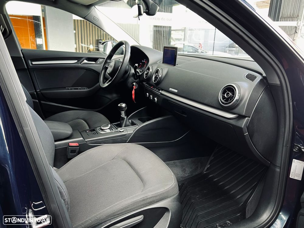 Audi A3 Sportback 1.6 TDI - 11