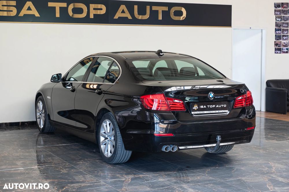 BMW Seria 5 520d Aut. - 30