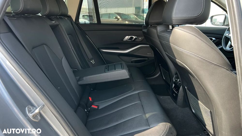 BMW Seria 3 320d xDrive AT MHEV - 11