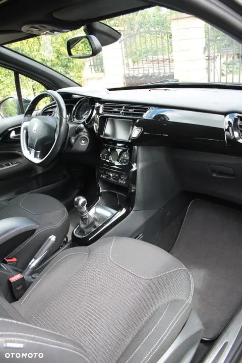 Citroën DS3 1.6 VTi SoChic - 9