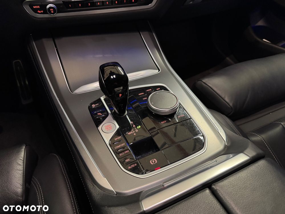 BMW X5 xDrive40i mHEV - 20