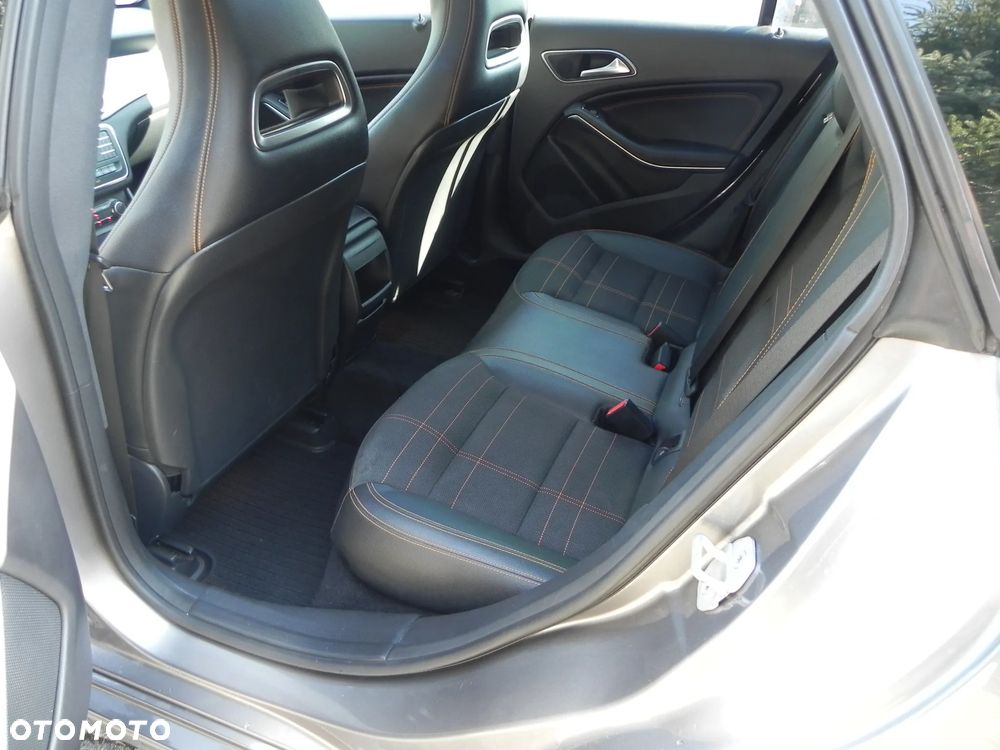 Mercedes-Benz CLA - 31