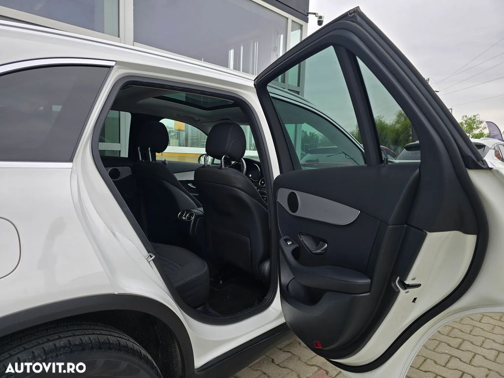 Mercedes-Benz GLC - 11