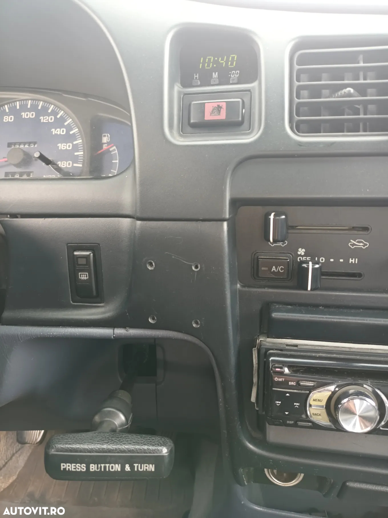 Toyota Hilux - 40