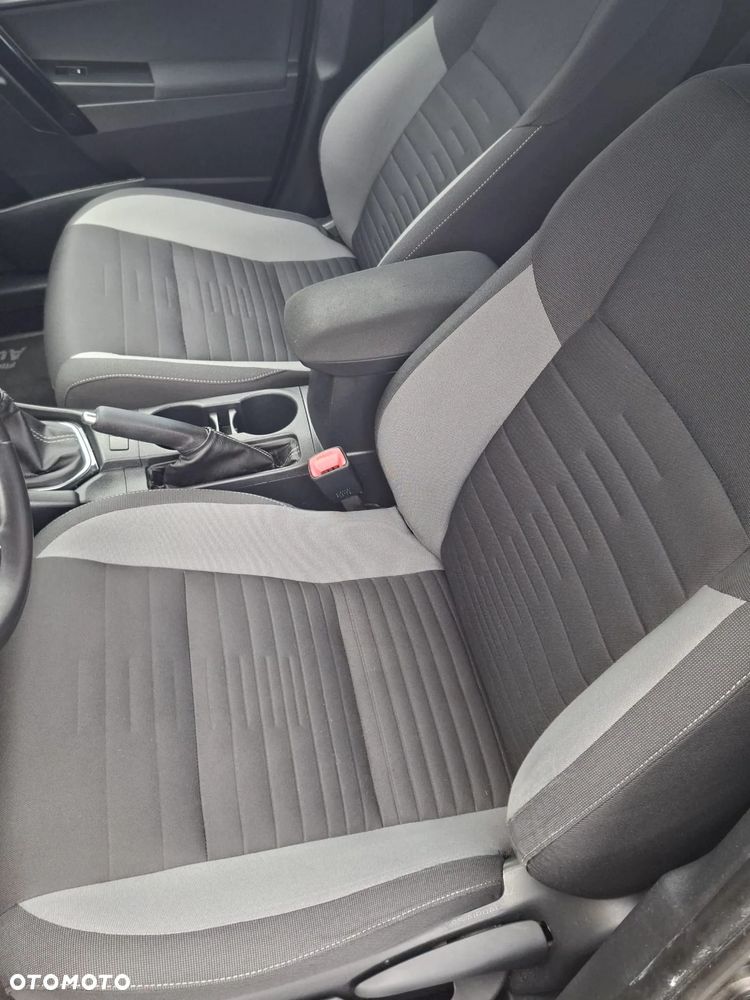 Toyota Auris 1.6 D-4D Comfort - 19
