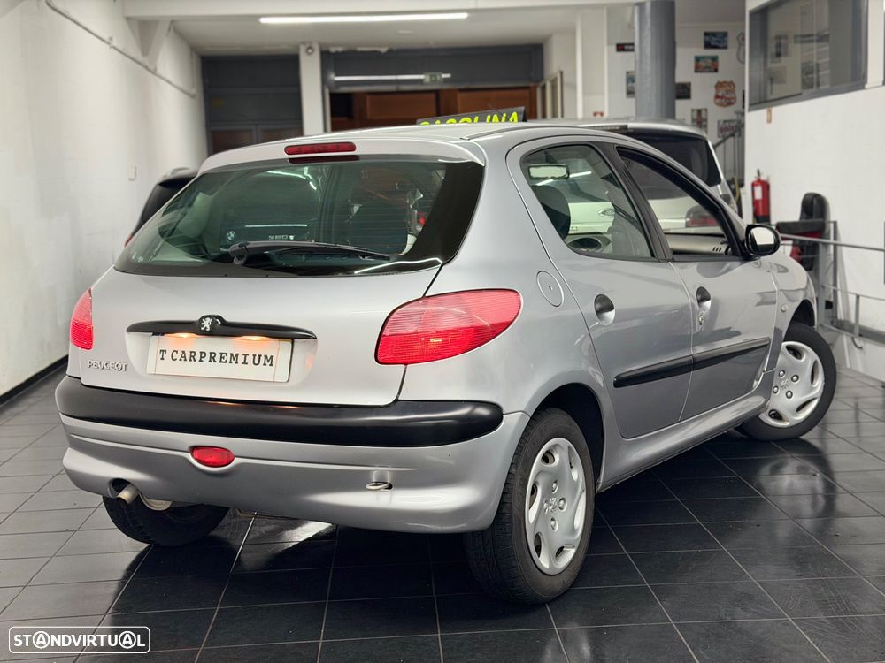 Peugeot 206 1.1 XR Présence - 6