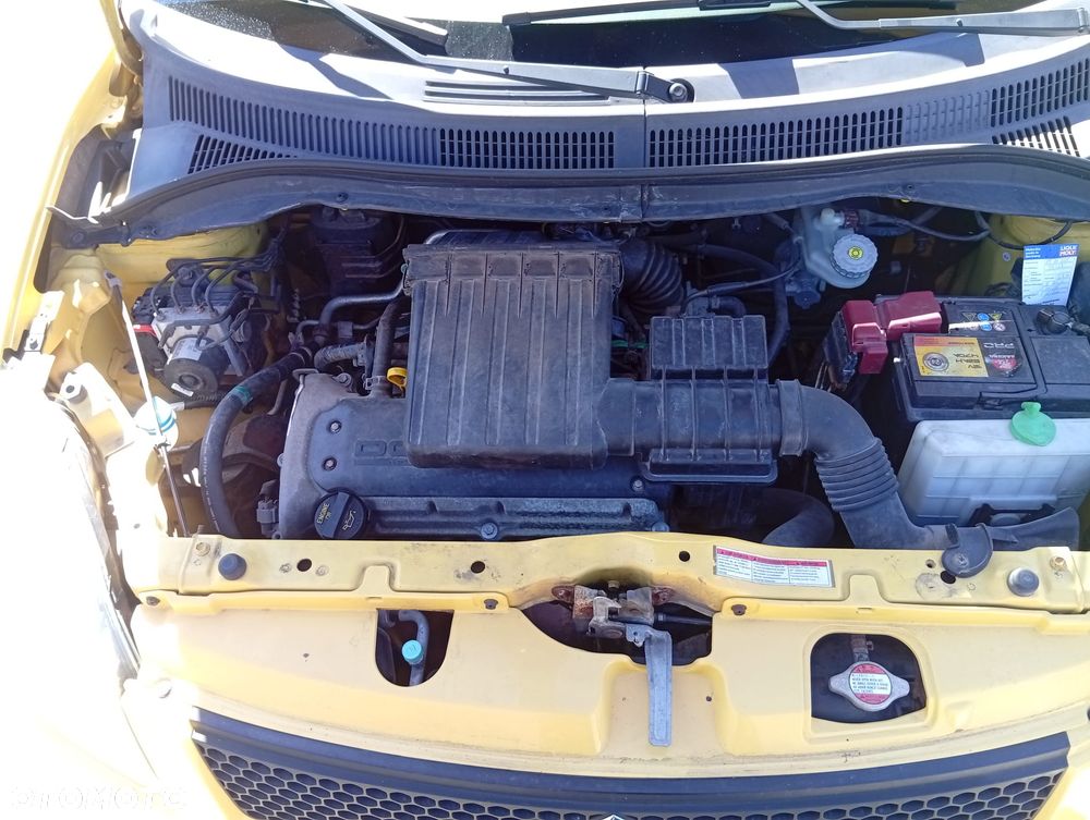 Suzuki Swift 1.3 Club - 8
