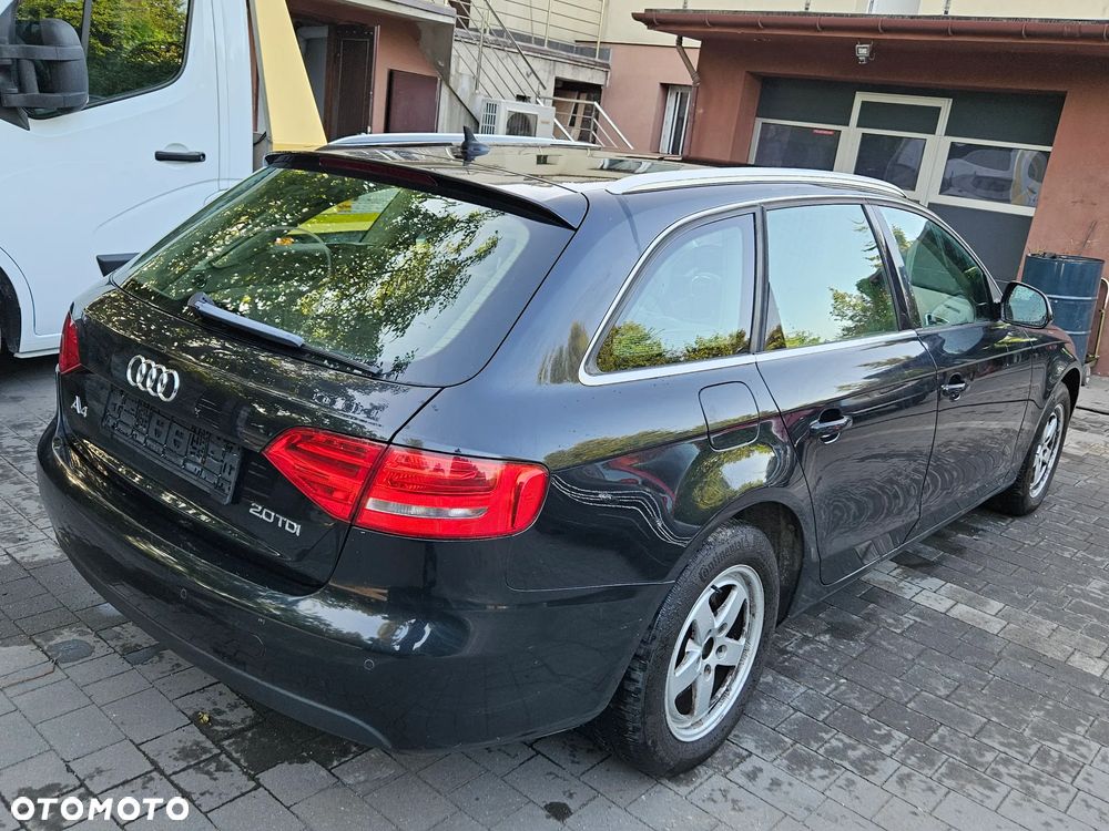 Audi A4 Avant 2.0 TDI Limited Edition - 5