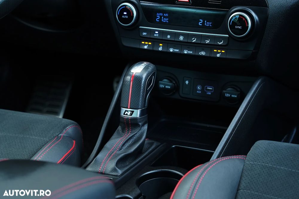 Hyundai Tucson blue 2.0 CRDi 4WD Aut. N Line - 15