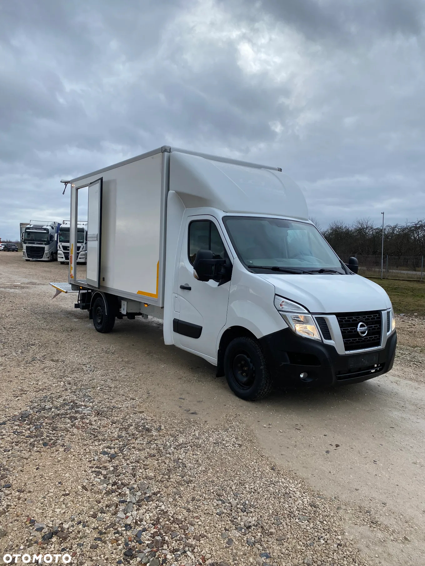 Nissan NV 400 - 13