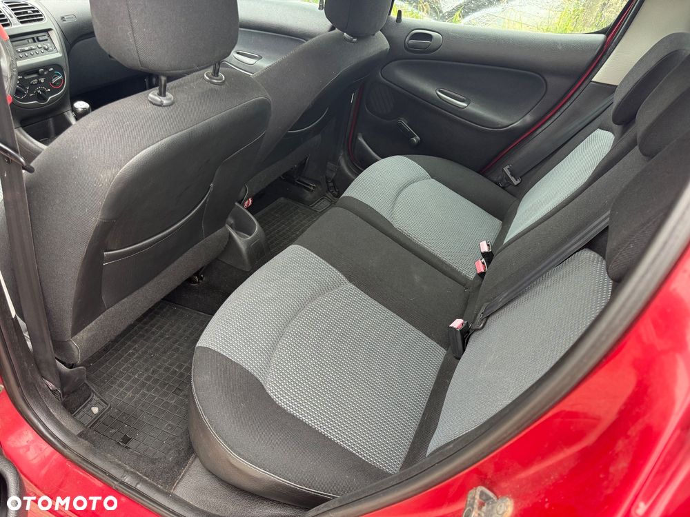 Peugeot 206 1.1 XR Presence - 17