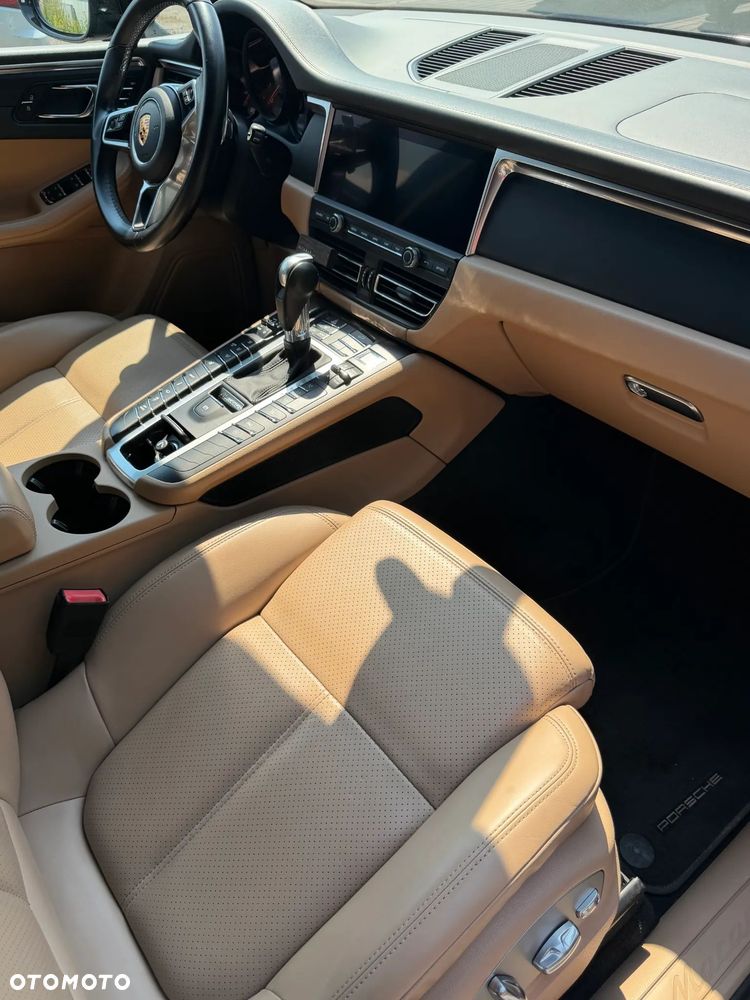 Porsche Macan - 11