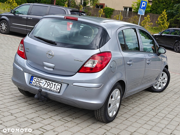 Opel Corsa 1.2 16V Cosmo