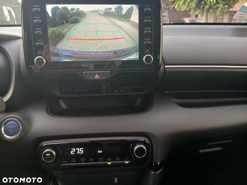 Toyota Yaris - 12