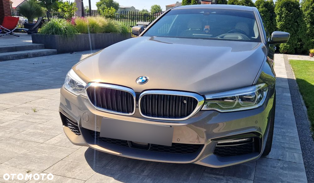 BMW Seria 5 530i xDrive M Sport sport - 9