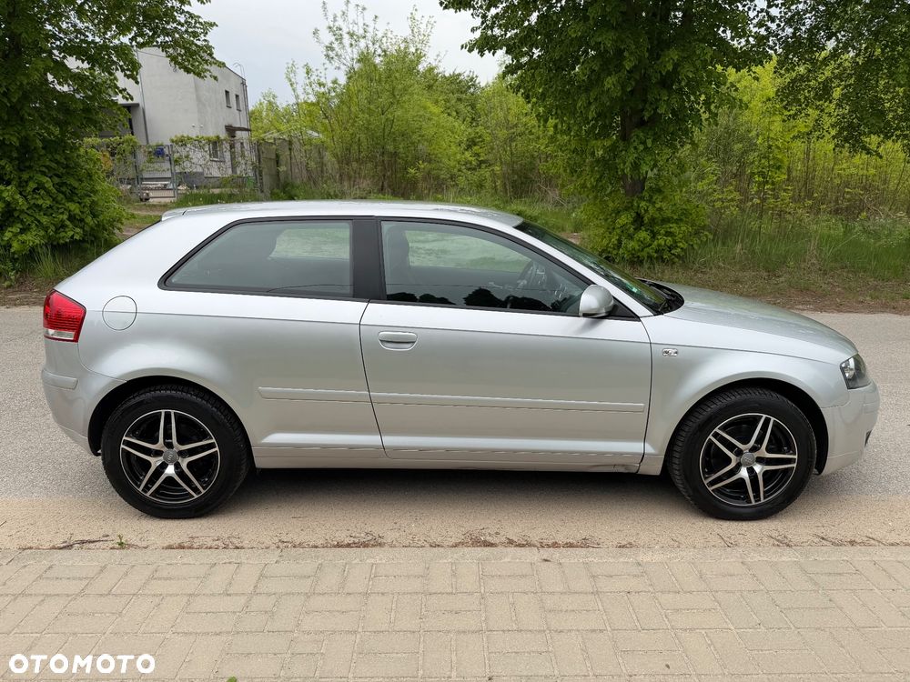 Audi A3 3-drzwiowe 1.6 Ambition - 10