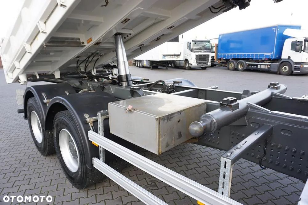 Mercedes-Benz AROCS / 2645 / E 6 / WYWROTKA + HDS / 6 X 4 / HYDROBURTA - 25