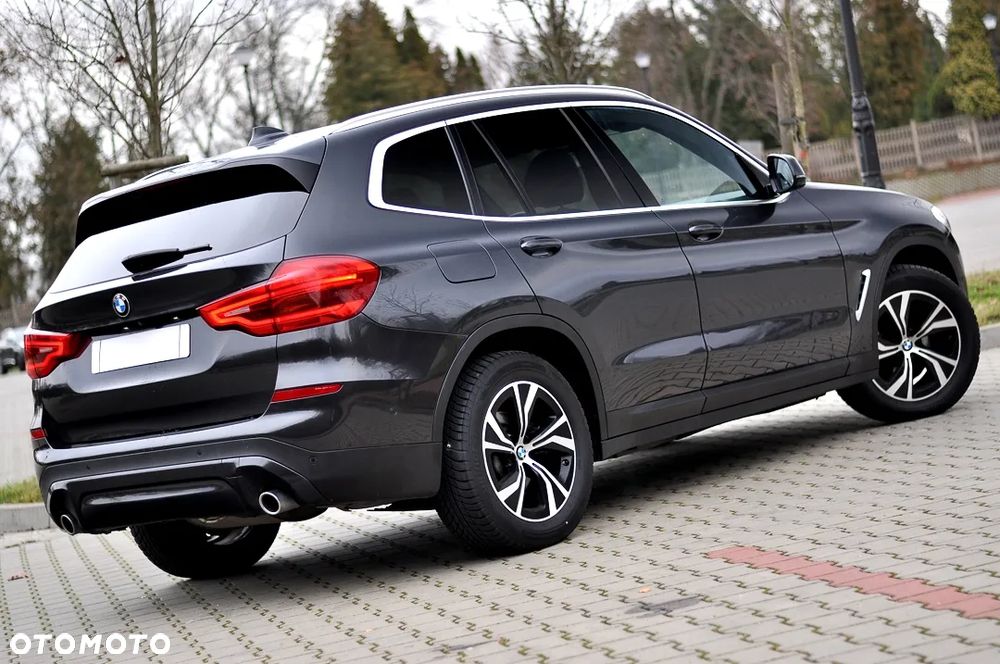 BMW X3 sDrive18d Business Edition - 13