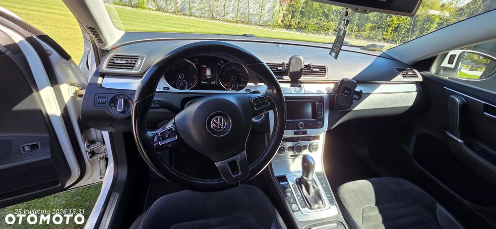 Volkswagen Passat 2.0 TDI DPF DSG Highline - 22