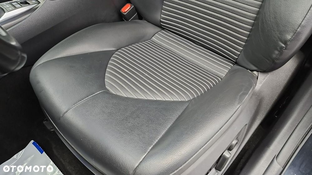 Toyota Camry 2.5 Hybrid Comfort CVT - 13