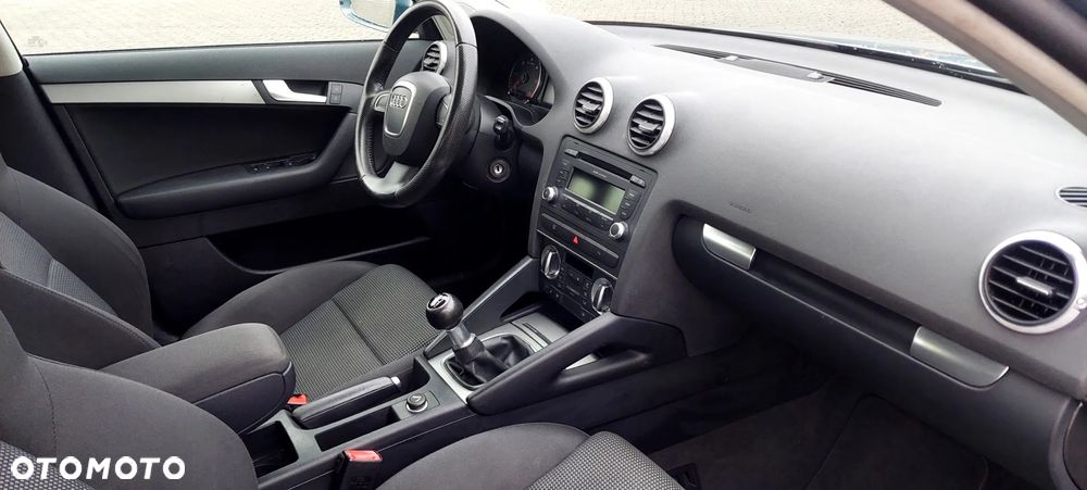 Audi A3 Sportback 2.0 TDI DPF Attraction - 29