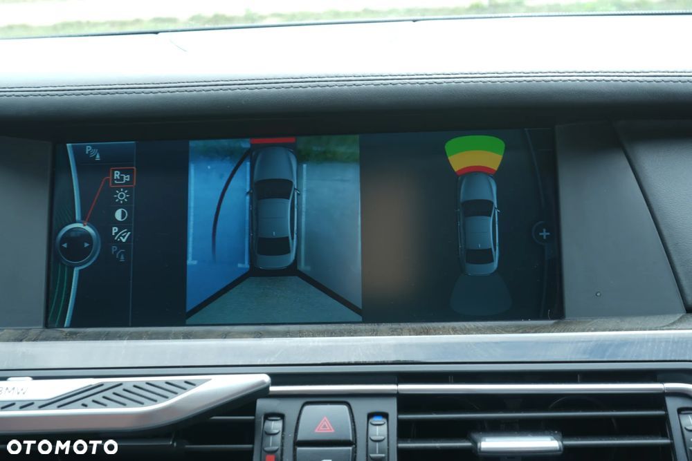 BMW Seria 7 740d xDrive - 24