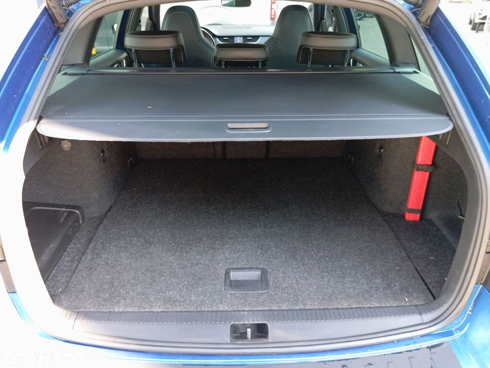 Skoda Octavia 2.0 TSI RS 230 - 23