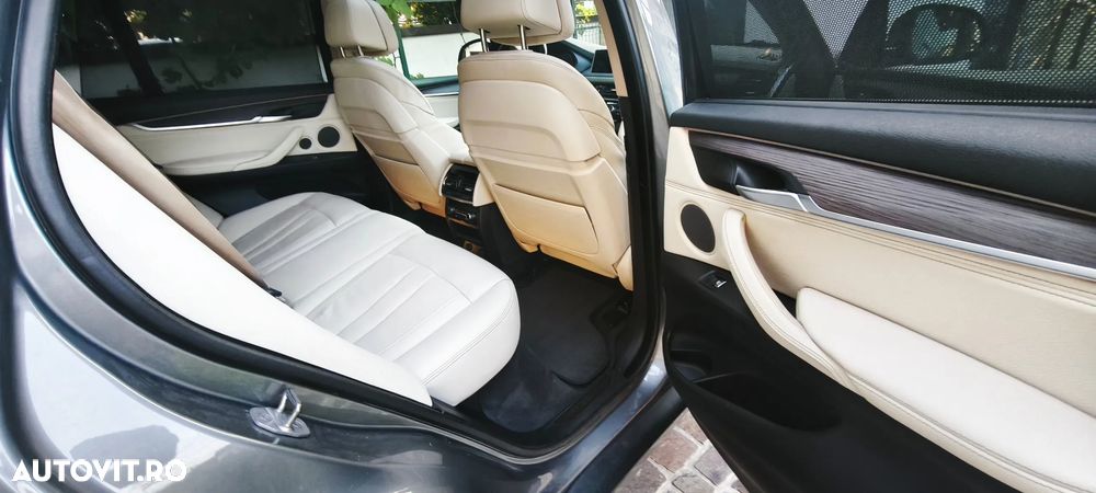 BMW X5 xDrive35i - 12