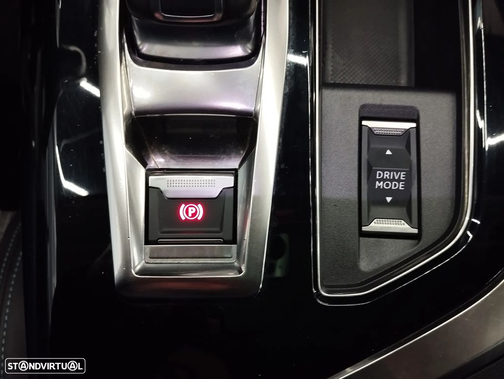 Peugeot 3008 1.5 BlueHDi Allure EAT8 - 33