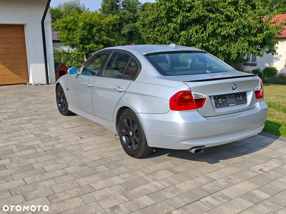 BMW Seria 3 318i - 7