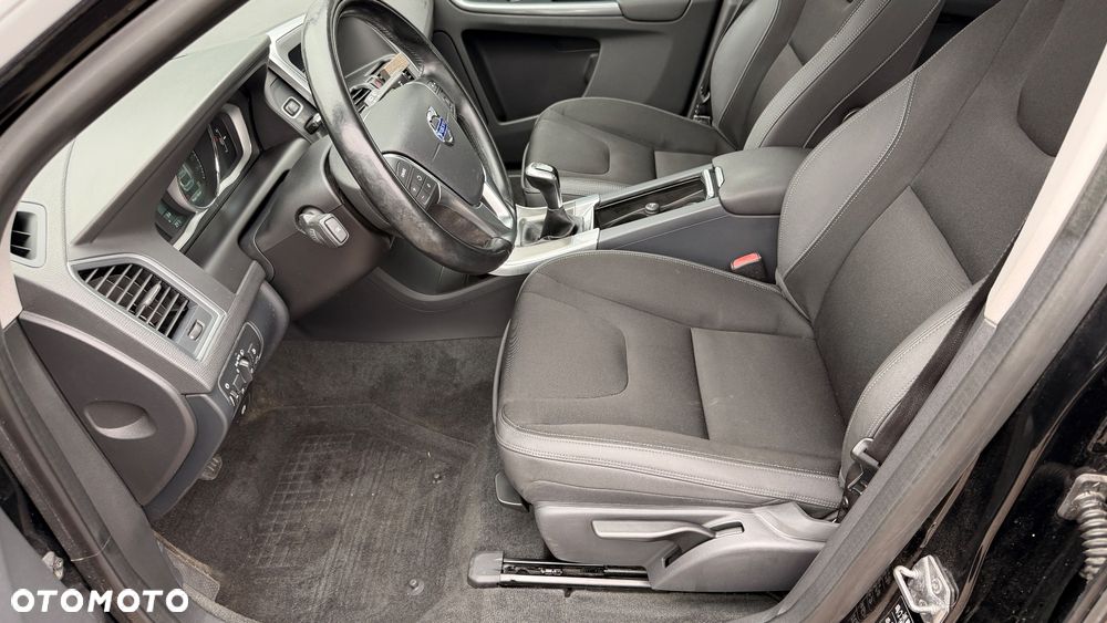 Volvo XC 60 D4 Momentum - 21