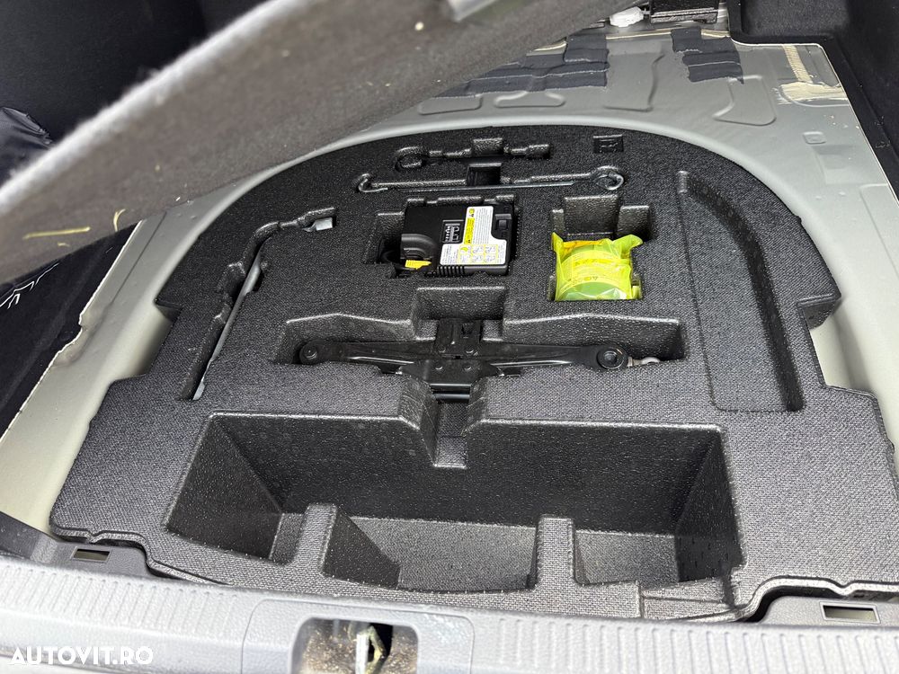 Toyota Camry Business Edition - 32