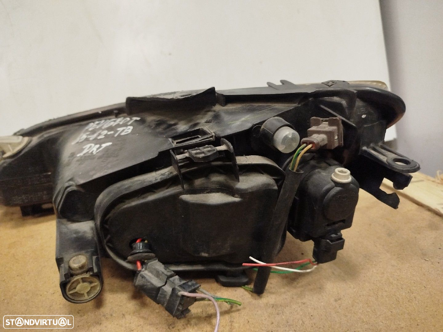 Farol/ Otica Dianteiro Dto Peugeot 206 Hatchback (2A/C) - 2