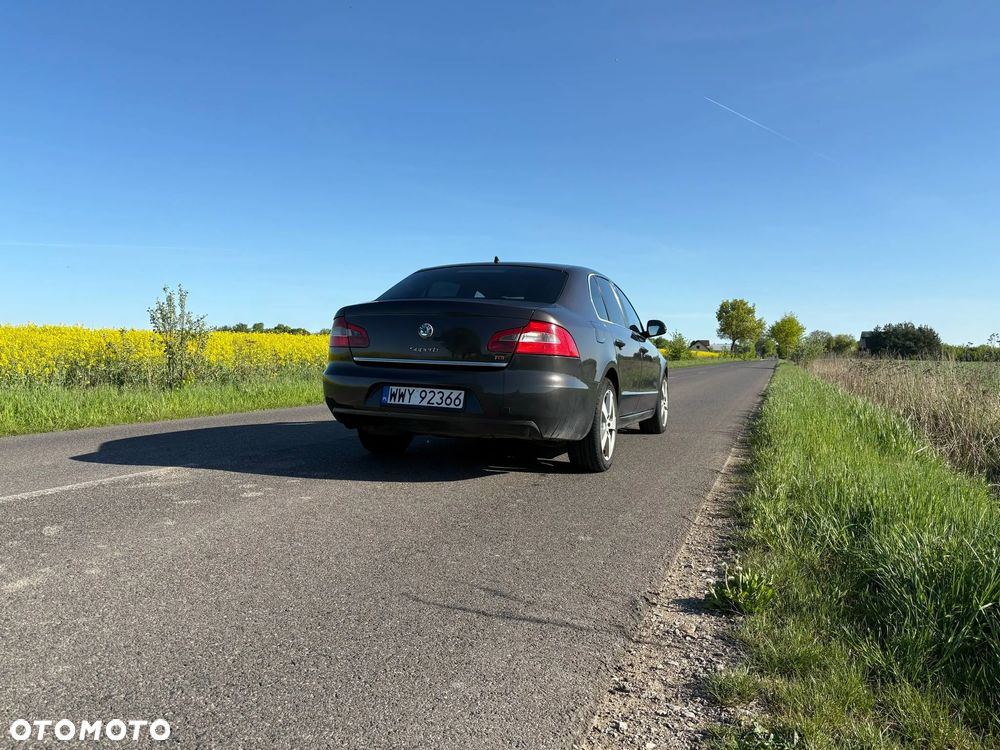 Skoda Superb 2.0 TDI Comfort - 4