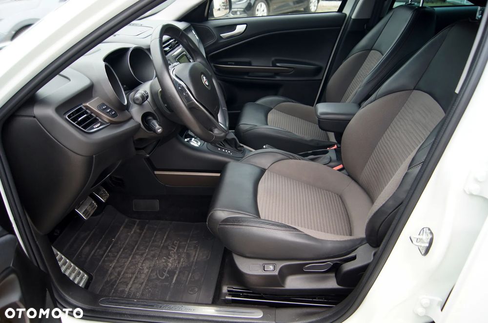 Alfa Romeo Giulietta 1.4 TB MultiAir Exclusive TCT - 9