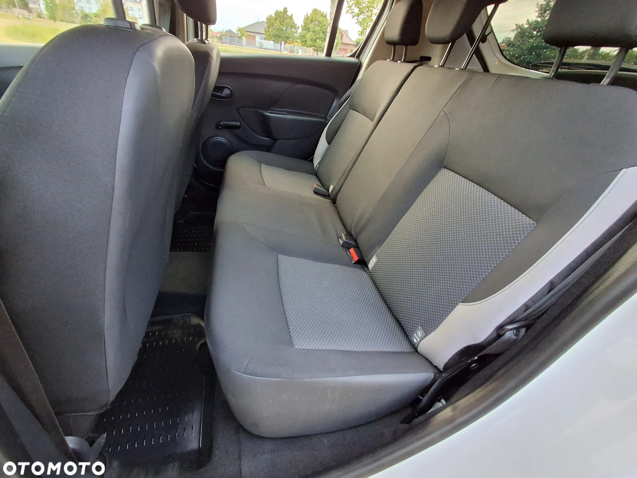 Dacia Sandero TCe 90 Celebration - 22