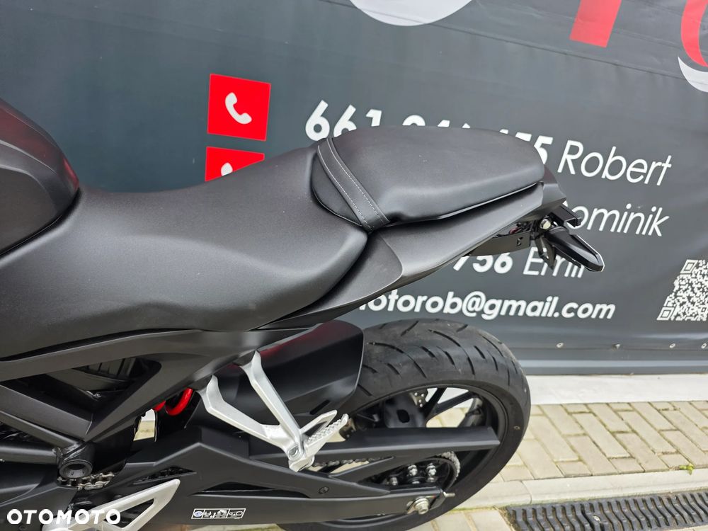 Honda CB - 8