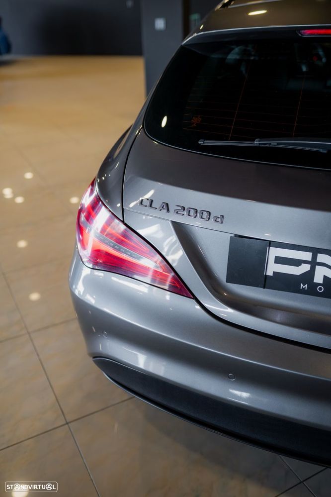 Mercedes-Benz CLA 200 d Shooting Brake Urban - 6