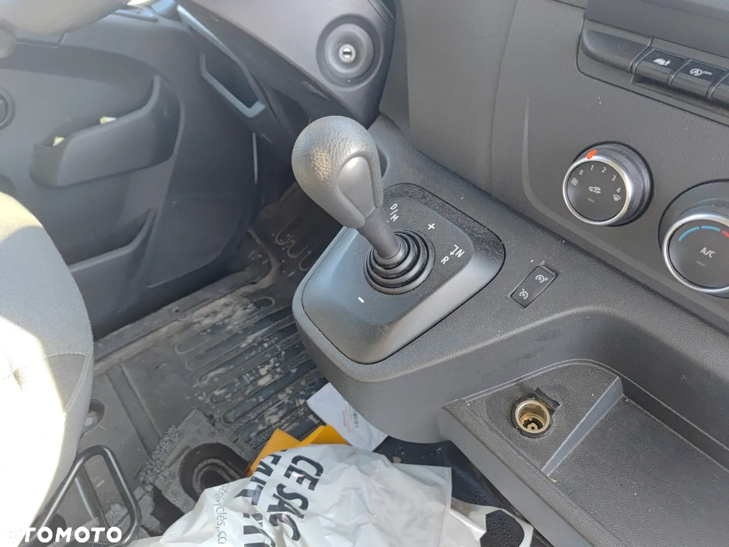 Renault MASTER BLASZAK SREDNI NOWY MODEL - 6