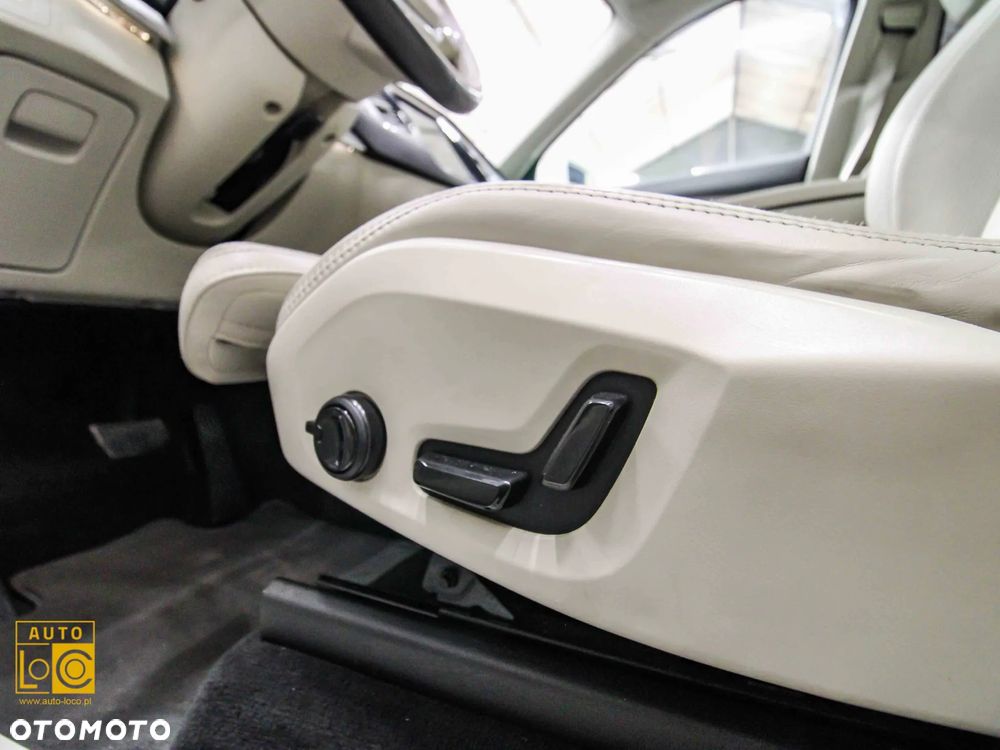 Volvo XC 90 D5 AWD Geartronic Inscription - 34