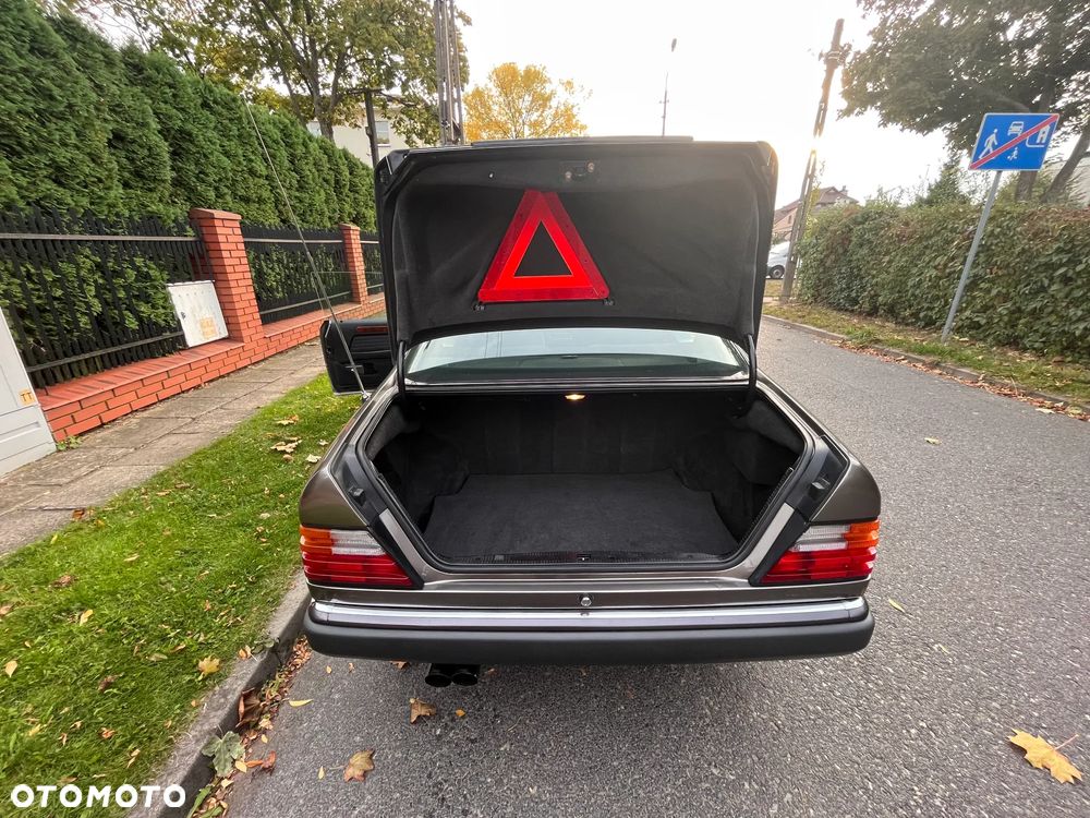 Mercedes-Benz W124 (1984-1993) - 9