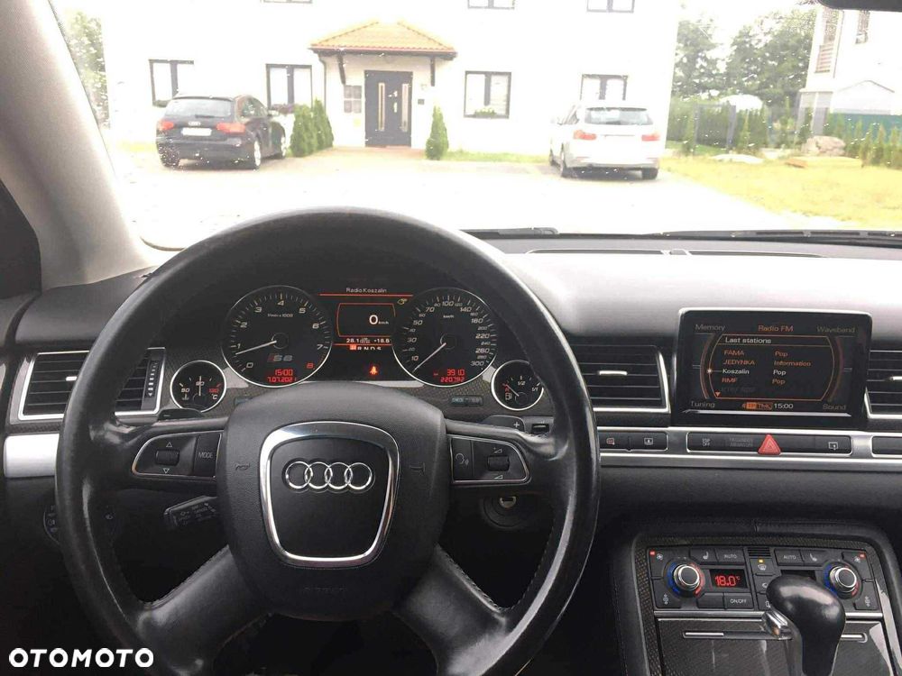 Audi S8 - 6